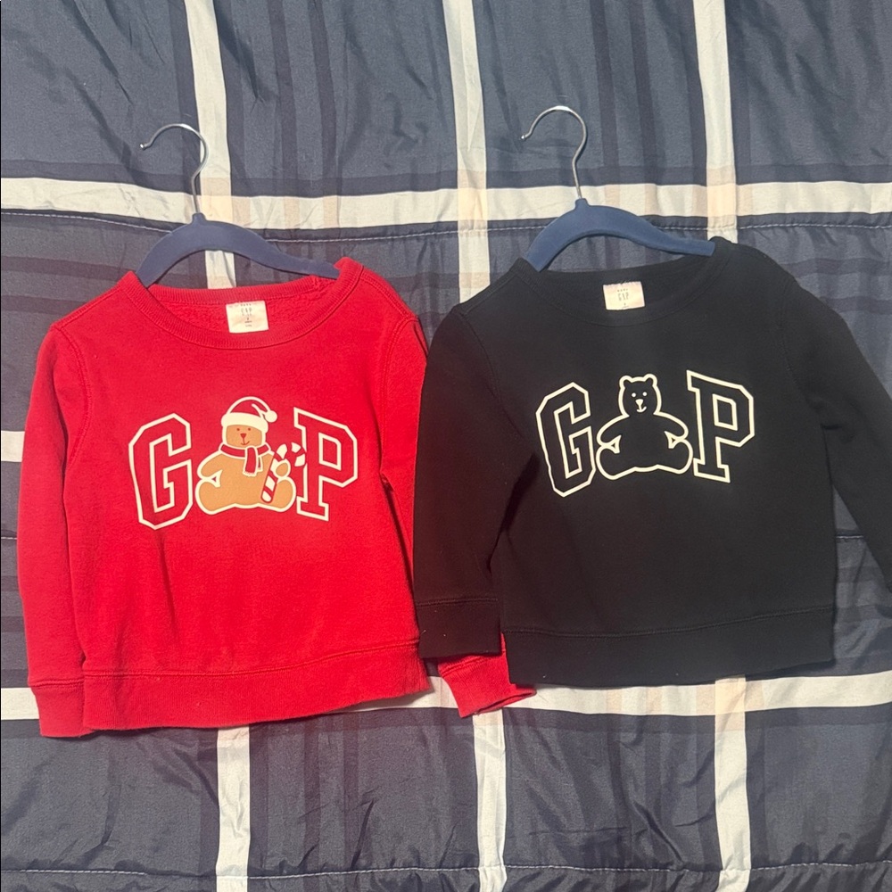 GAP Kids Bear Logo Sweatshirts in Red and Black